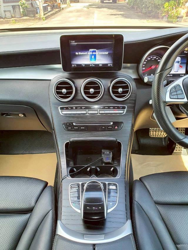 #Mercedes-Benz GLC 250d 2.1 AMG Dynamic ปี 2019 เกียร์ AT สีขาว รูปที่ 12