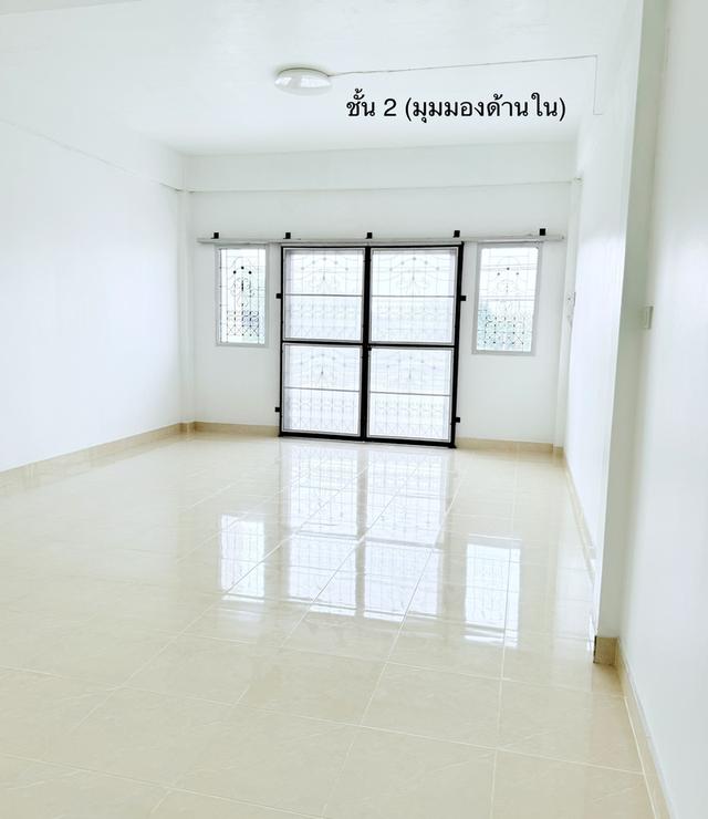 อาคารพาณิชย์ 2 ขึ้นครึ่ง มีดาดฟ้า 14