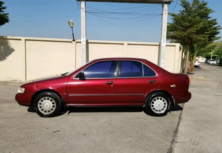 Nissan Sunny B14 สีแดง 5