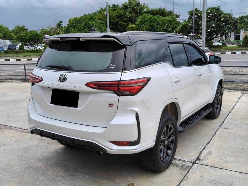 TOYOTA FORTUNER 2.8 GR SPORT BLACK TOP 4WD ปี 2023 รูปที่ 3