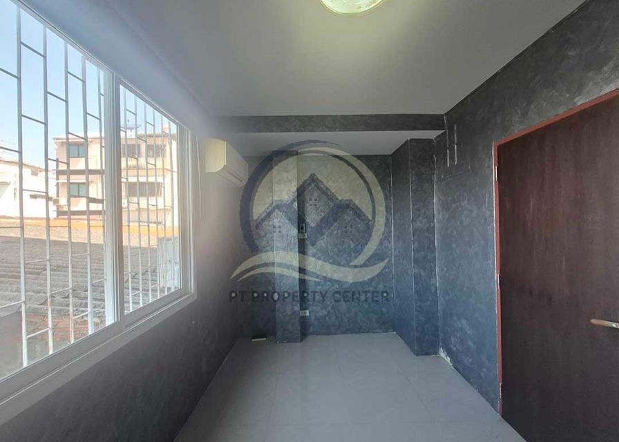 ตึก 5 ชั้น 1 คูหา หมู่บ้านสุขสันต์ 5 ซอยกาญจนาภิเษก 5 ถนนกาญจนาภิเษก ต่อเติมเต็มพื้นที่ ปรับปรุงพร้อมอยู่ ขายตามสภาพราคาพิเศษ ต่อรองได้ 8