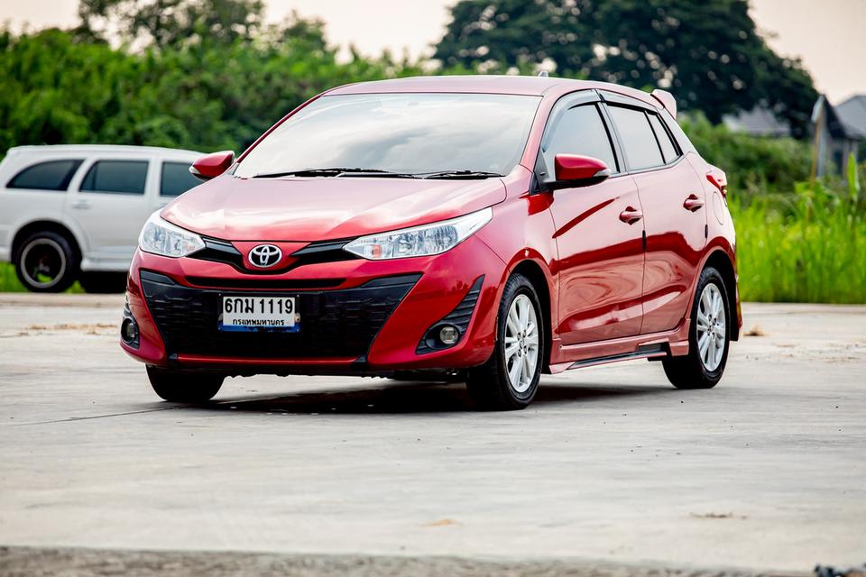 Toyota Yaris 1.2 Entry ปี 2018 สีแดง มือเดียวป้ายแดง 