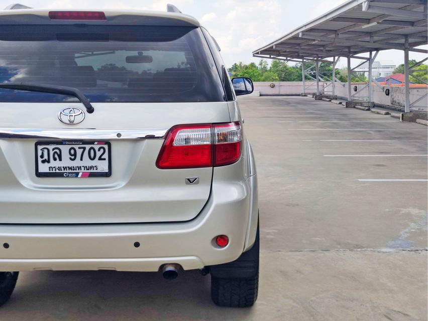รหัสรถ CAT9702 2010 TOYOTA FORTUNER 2.7V ออโต้ ตัวท้อป สีบรอนซ์เทา เบนซิน 6