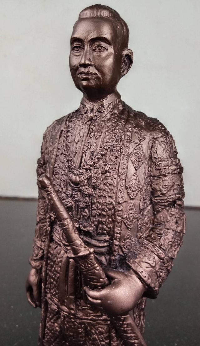 694.พระบรมรูปหล่อในหลวงรัชกาลที่ 3 พระบาทสมเด็จพระปรมาธิวรเสรฐมหาเจษฎาบดินทรฯ พระนั่งเกล้าเจ้าอยู่หัว รูปที่ 9
