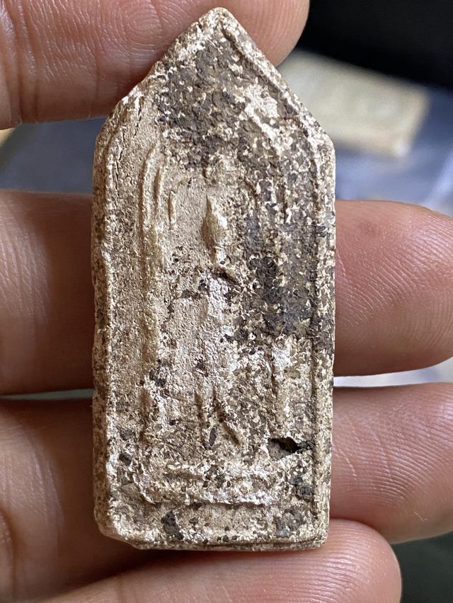 พระลีลาเนื้อผง  เก่าไม่ทราบที่