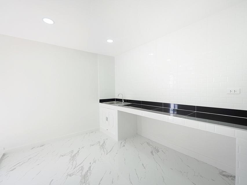 🔥Clearance Sale บ้านแฝดรีโนเวทใหม่ หลังใหญ่ พรีเมียม ม.คันทรีพาร์ค 15 ปทุมธานี–สามโคก 12