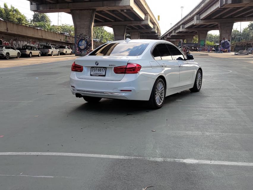 ขายรถ BMW 320I Luxury ปี 2018 สีขาว เกียร์ออโต้ 4