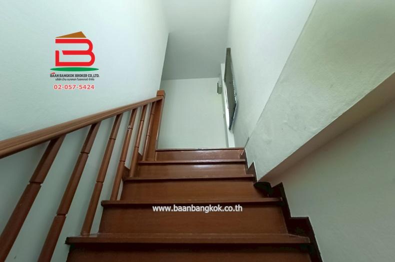  บ้านเดี่ยว หมู่บ้าน ชัยพัฒน์ เนื้อที่ 64 ตรว. ซอยพหลโยธิน 54/1 แยก 4-44 ถนนพหลโยธิน แขวงสายไหม เขตสายไหม กรุงเทพฯ 8