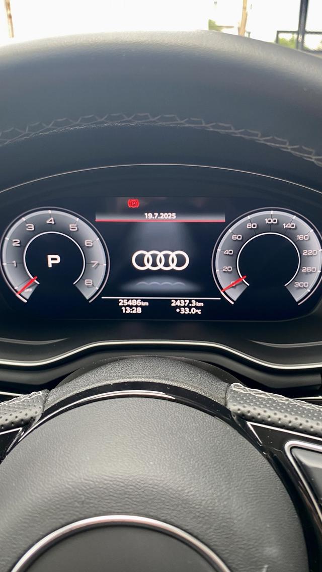 Audi A4 Avant 45tfsi Quattro Icon Black 13