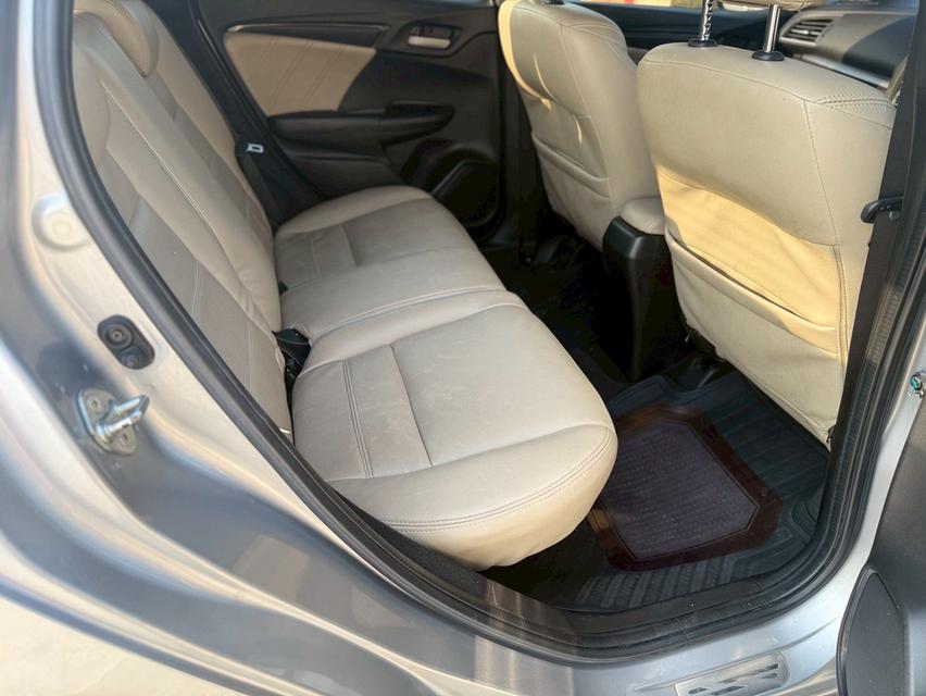 HONDA  JAZZ GK 1.5 RS TOP  (MNC) Y2017สีเทา ออโต้ รูปที่ 11