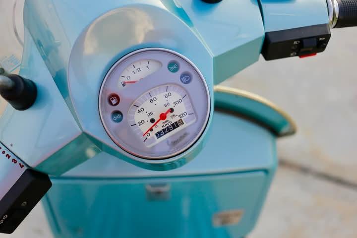 Vespa PX สีฟ้า 6