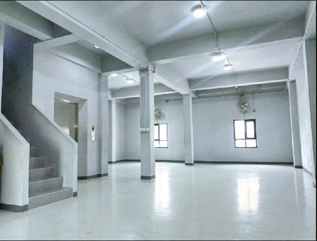 สุขุมวิท71 ปรีดี มีลิฟท์ในตัว BTS พระโขนง 900ม.ให้เช่าโฮมออฟฟิศ 3 ชั้น รร.นานาชาติเซนต์แอนดรูว์ 1.2 กม.3 ออฟฟิศ 2 น้ำ 3
