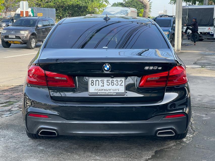 รหัสรถ KPV5632 2019 BMW 530e M-Sport 9