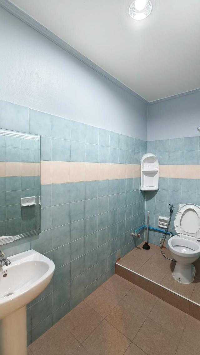 ให้เช่าทาวน์เฮ้าส์2ชั้น หมู่บ้านฟ้ารังสิต ธัญญะคลอง4 รังสิต ติดถนนรังสิต-นครนายก ปทุมธานี ใกล้ทางด่วน,โลตัส,ดรีมเวิล์ด พท.16 ตรวา.2นอน,2น้ำ 1ครัว แอร 12