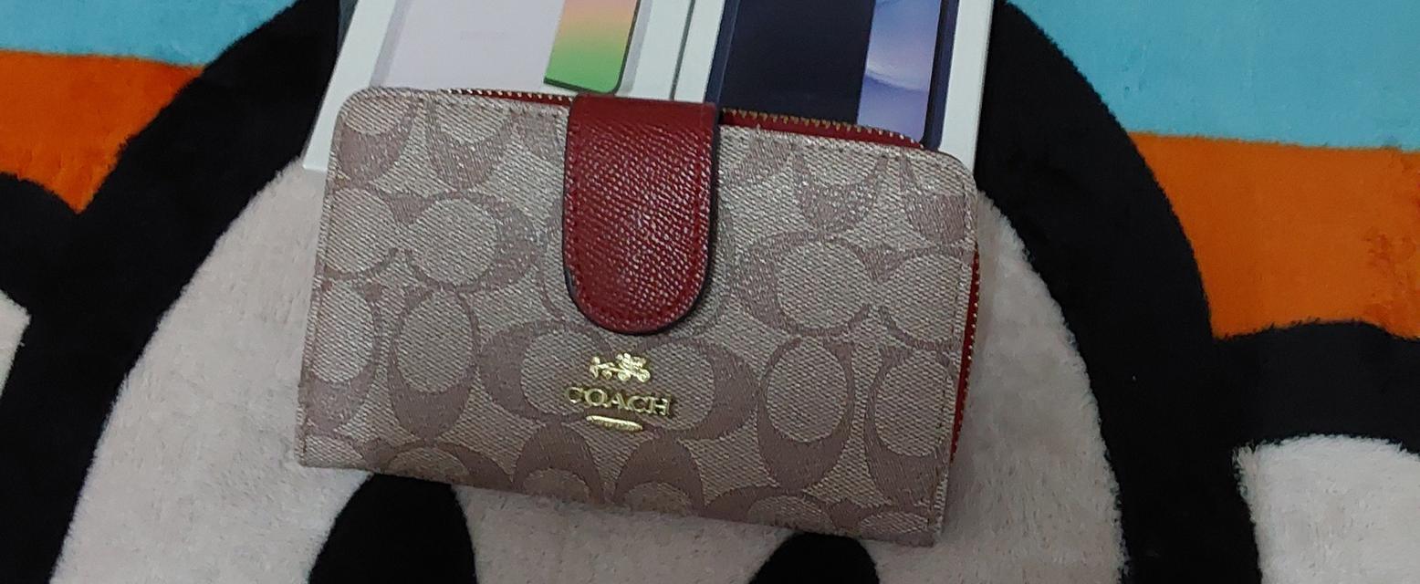 กระเป๋าสตางค์โค้ดมือสองสภาพสวย