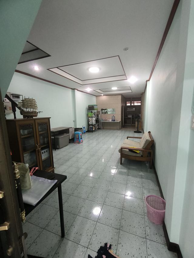 ขายบ้านทาวน์เฮ้าส์ 2 ชั้น ทำเลดี ซอยประชาอุทิศ 12 10