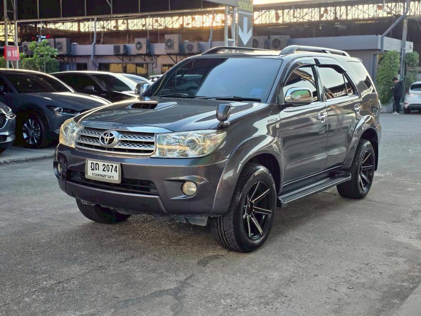 Toyota Fortuner 3.0V 4WD ปี 2010 📌 #ประกันเครื่องเกียร์3ปี 30,000 km.