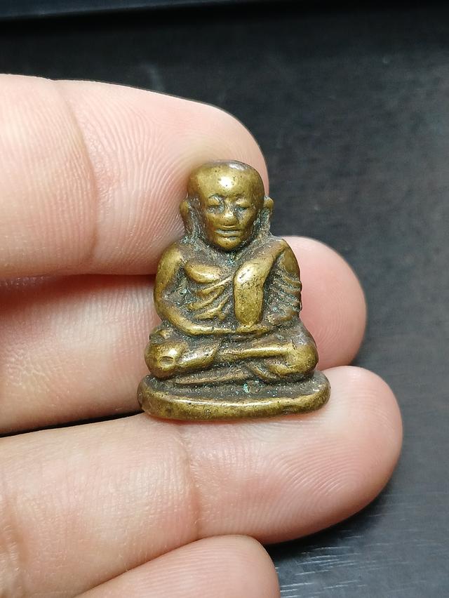 หลวงพ่อเงิน พิมพ์นิยม