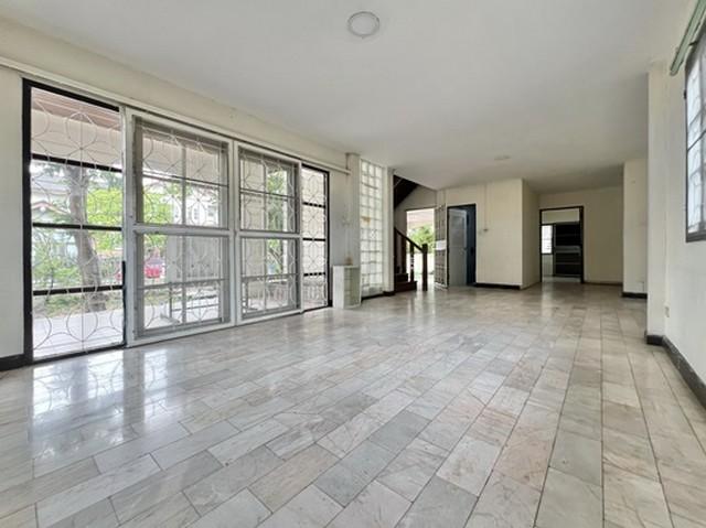 ขายบ้านเดี่ยว 2 ชั้น หมู่บ้านดุลิยา ปิ่นเกล้า กาญจนาฯ เนื้อที่ 70 ตร.ว. 3 นอน 3 น้ำ สวนกว้าง ใกล้ The Paseo Park 4