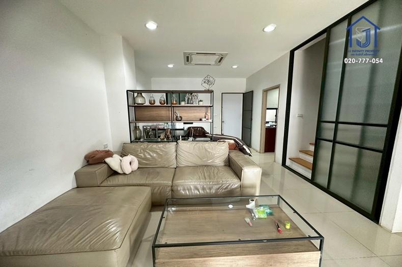 ขายทาวน์โฮม 2ชั้น เดอะ พราว วงแหวน-รามอินทรา ซอยสุเหร่าคลองหนึ่ง 15 ใกล้รถไฟฟ้าสายสีชมพู หลังมุม