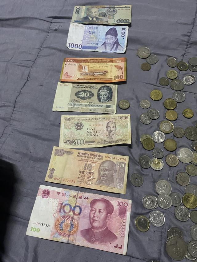 เหรียญธนบัตรต่างประเทศมีหลายประเทศ