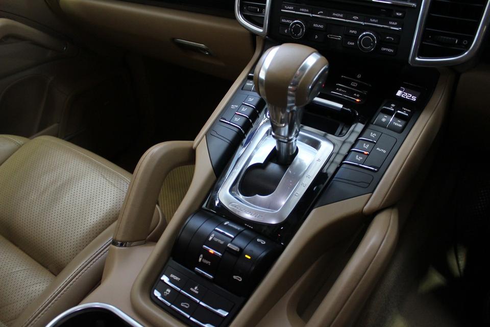 รหัสรถ JRS4701 📌 Porsche Cayenne S Hybrid ปี 2013 10