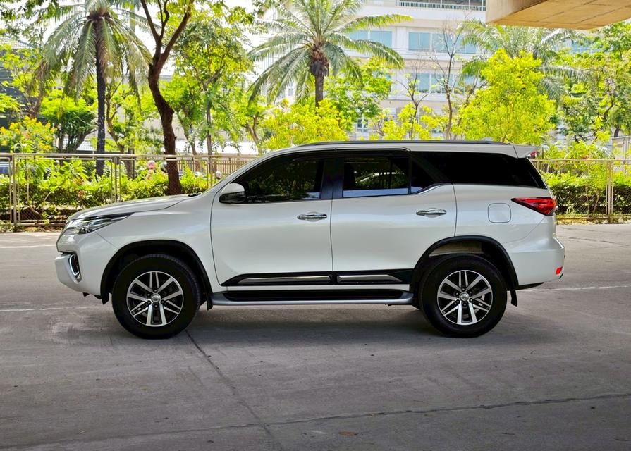 Toyota Fortuner 2.4 V 4WD ปี 2019 รูปที่ 3