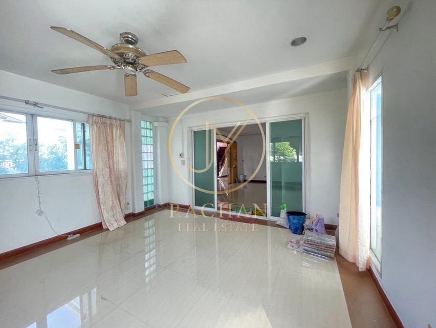 B69-302 ขายด่วน บ้านเดี่ยว 2 ชั้น หลังมุม หมู่บ้านลัดดารมย์ รัตนาธิเบศร์ เนื้อที่ 89 ตร.ว พื้นที่ใช้สอย 300 ตร.ม 4 ห้องนอน 3 ห้องน้ำ 1 ห้องครัว 13