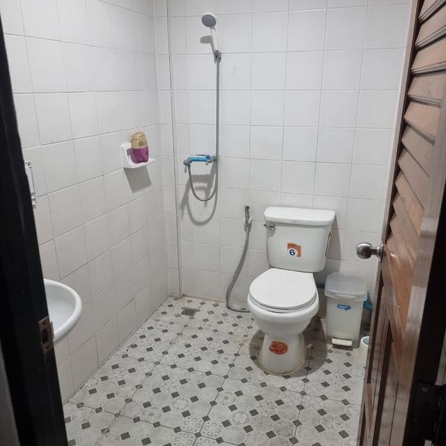 ทาวน์เฮ้าส์ 2 ชั้น ถนนสุขาภิบาล 5 ซอย 25 เข้าซอยมา 100 เมตร 10