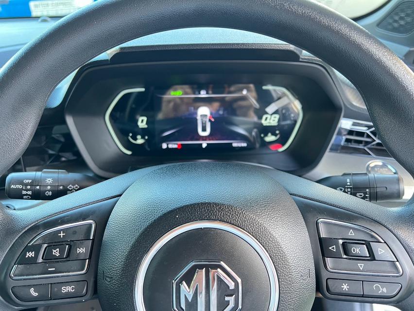 ~MG 5 1.5 D PLUS AUTO ปี 2024 ~รถเก๋งดีไซน์สปอร์ต โฉบเฉี่ยวทันสมัย ~รถสวย มือเดียวป้ายแดง ~ไมล์น้อย วิ่งเพียง 19,xxx กม. ~รุ่น D PLUS เกียร์ รูปที่ 6