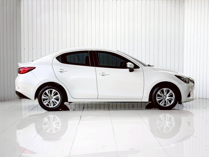 MAZDA 2 1.3 High ปี 2016 โฉม ปี14-ปัจจุบัน 4Dr สีขาว เกียร์ Auto เครื่องยนต์ เบนซิน ไมล์ 62,256 Km. 4
