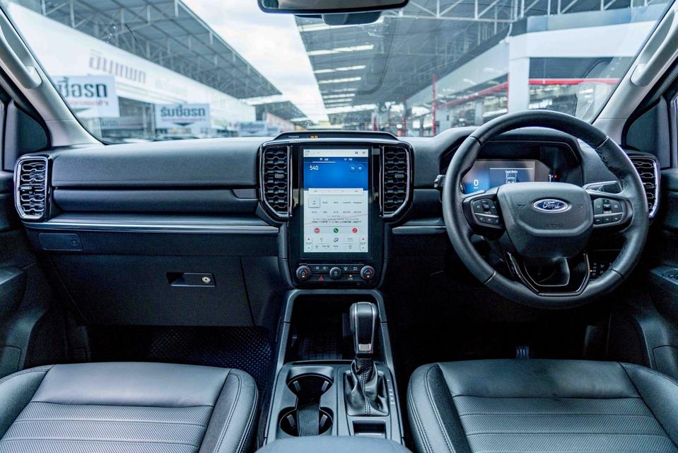 รหัสรถ NP102 FORD EVEREST 2.0 TITANIUM SPORT 2023 13