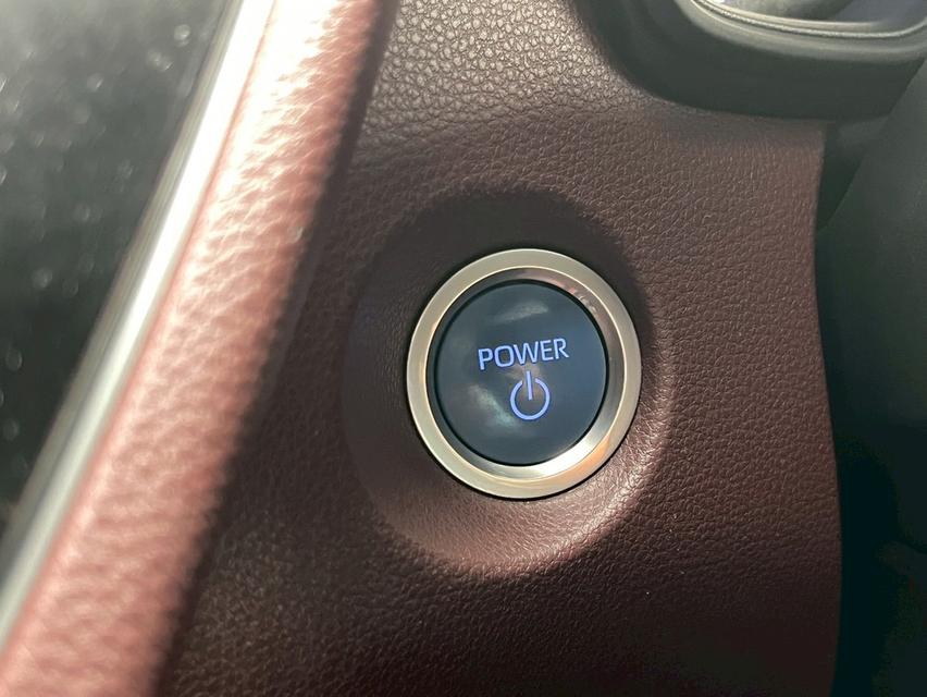 ขาย Toyota Cross 1.8Hybrid ปี22 10