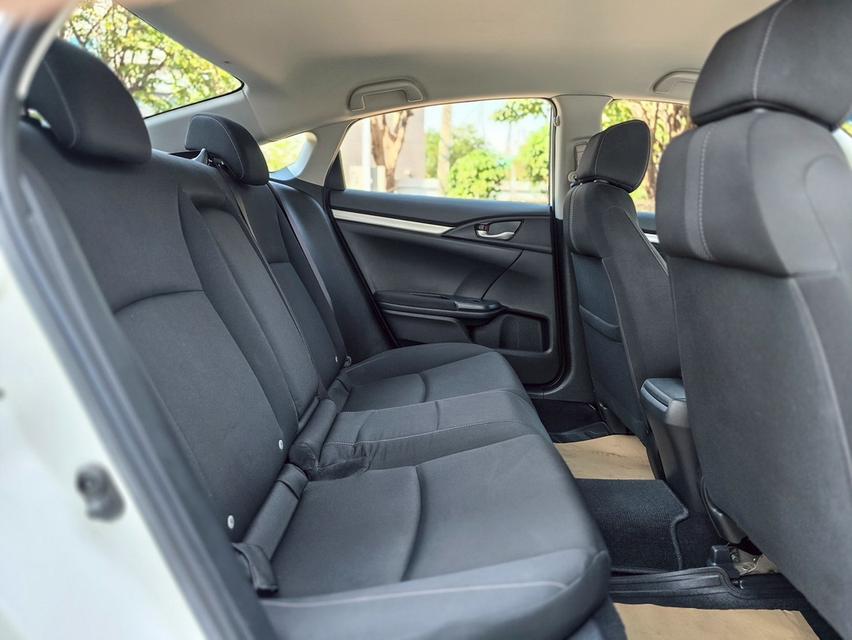 Honda Civic 1.8E i-VTEC ปี 2020 (โฉมไมเนอร์เชนจ์) สวย สปอร์ต ใช้งานดี คุ้มค่าสุดๆ ในงบนี้! 14