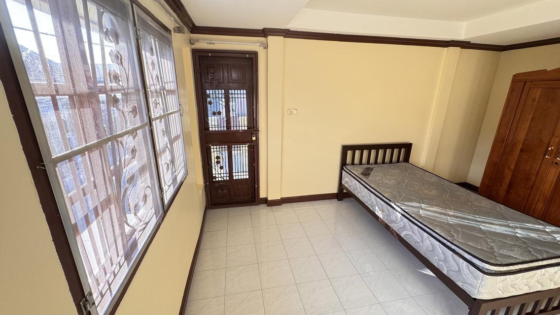 📣 ให้เช่าทาวน์โฮมหลังใหญ่ 5 ห้องนอน ติด BTS พหลโยธิน 59 (100 เมตร!) ใกล้ห้าง ใกล้ตลาด ครบจบในที่เดียว 2