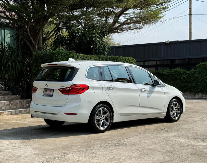 2017 BMW 218i GRAND TOURER ( 7 ที่นั่ง ) รถมือเดียวออกป้ายแดง รถวิ่งน้อยเพียง 80,000 กม เข้าศูนย์ทุกระยะ รถไม่เคยมีอุบัติเหตุครับ รูปย่อยที่ 3