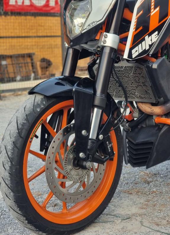 KTM Duke 390 ปี 2016 5