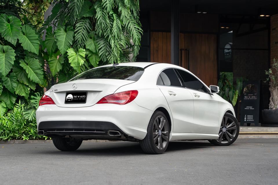 “Mercedes-Benz CLA180 Urban” ปี 2014