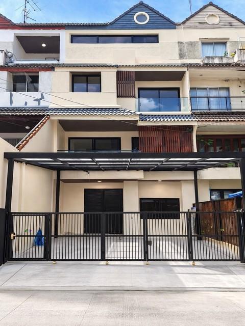 ขาย ทาวน์เฮ้าส์ 4 ชั้น โครงการ วราธร วิลล์ พัฒนาการ 44 Varathorn Ville Pattanakarn 44ใกล้ทางด่วน รีโนเวทใหม่ทั้งหลัง 1