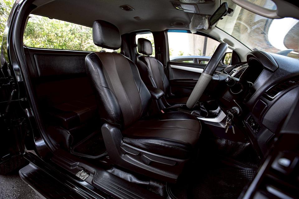 ISUZU D-MAX Hi-lander Cab 1.9 Ddi L ปี 2018 สีเทา มือเดียวป้ายแดง 11