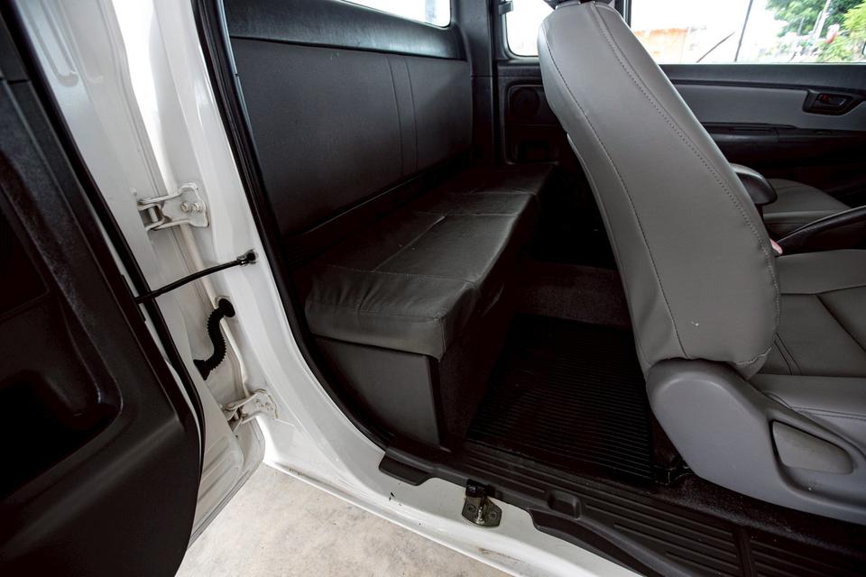 Toyota Vigo Champ SmartCab 2.5E ดีเซล เกียร์ธรรมดา ปี 2014 สีขาว 14