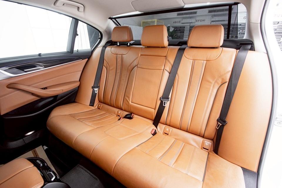 รหัสรถ 1D890 BMW 530E HIGHLINE 2.0 8