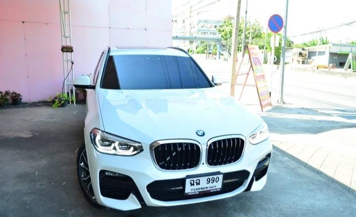 BMW X3 สีขาว สภาพใหม่ๆ 2