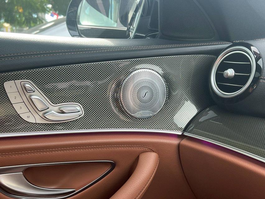 รถเข้าใหม่! MERCEDES-BENZ E220d AMG Dynamic ปี 2016 (จดทะเบียน 2017) สีดำ 17