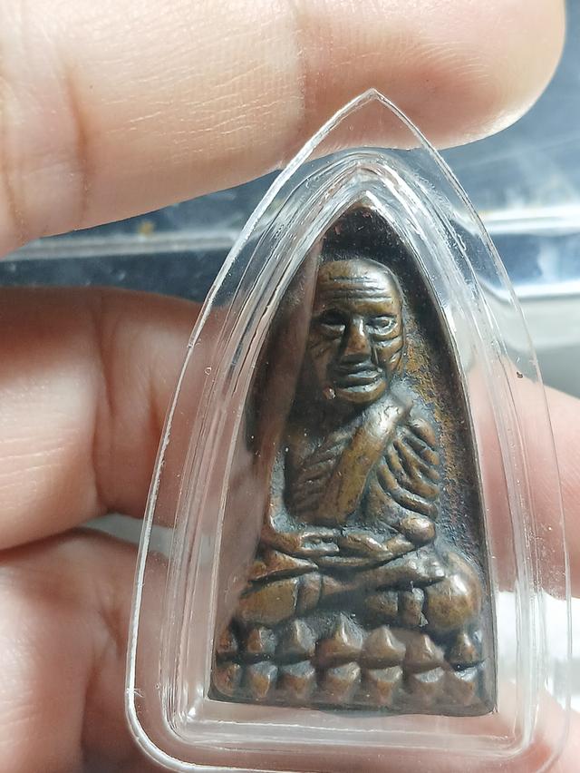 พระหลววพ่อทวดหลังเตารีด