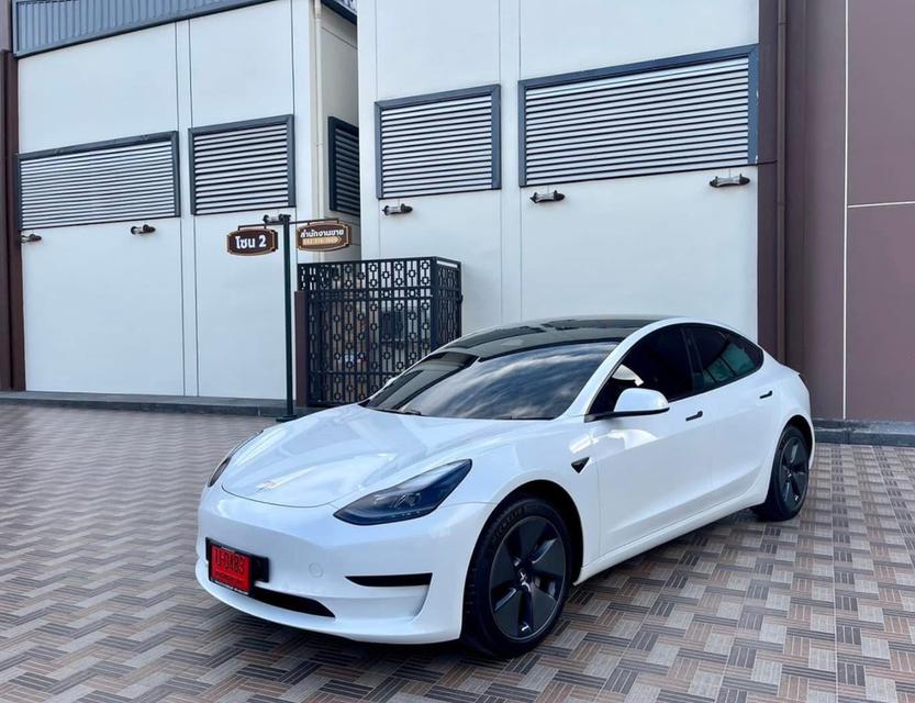 Tesla Model 3 ปี 2022 รถสภาพป้ายแดง