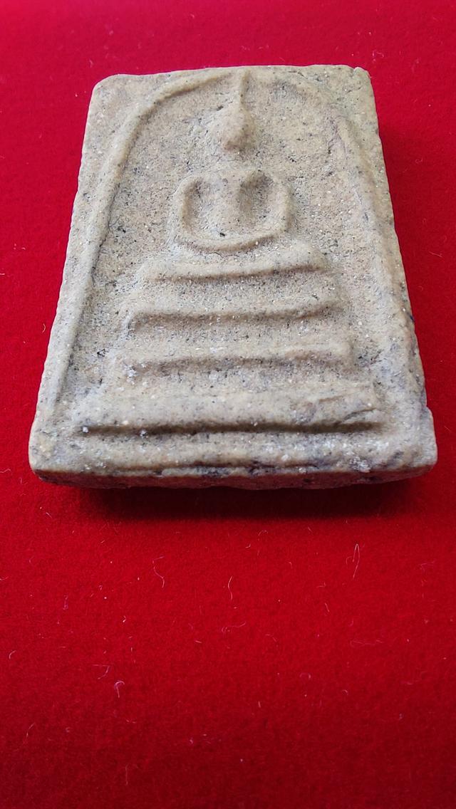 隆重推荐:瓦拉康寺大模版神圣佛牌(Phra Somdej)– 佛历2415年