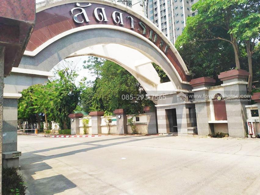 ขายบ้านเดี่ยว 2 ชั้น หมู่บ้านลัดดารมย์ ไทรม้า รัตนาธิเบศร์ บ้านหลังมุม พื้นที่ 89 ตารางวา ขาย 10.8 ล้านบาท โครงการใหญ่ ติด MRT สถานีไทรม้า 10