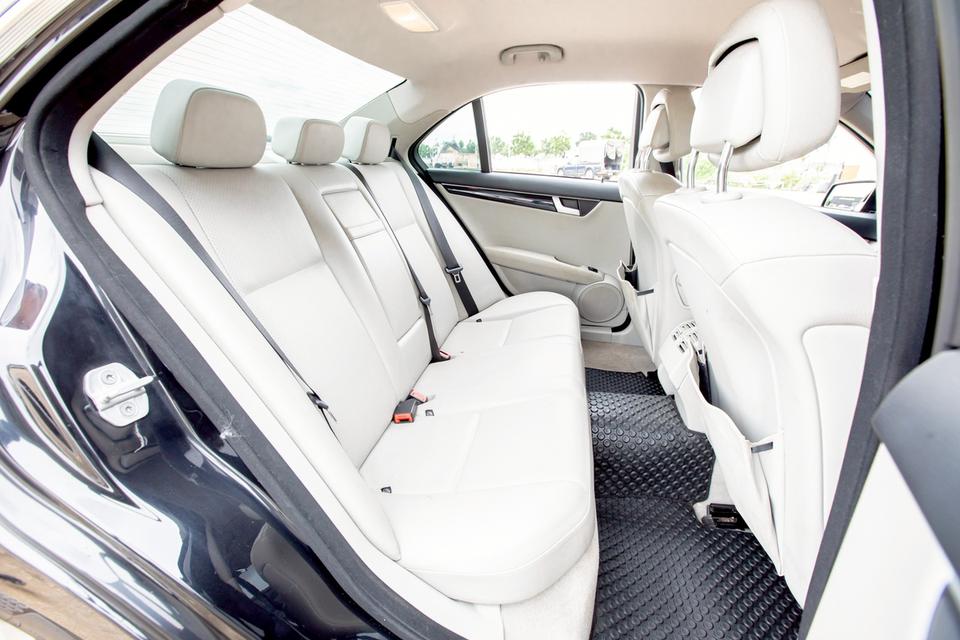 Benz C200 CGI BE สีดำ ปี 2014 มือเดียวป้ายแดง 13