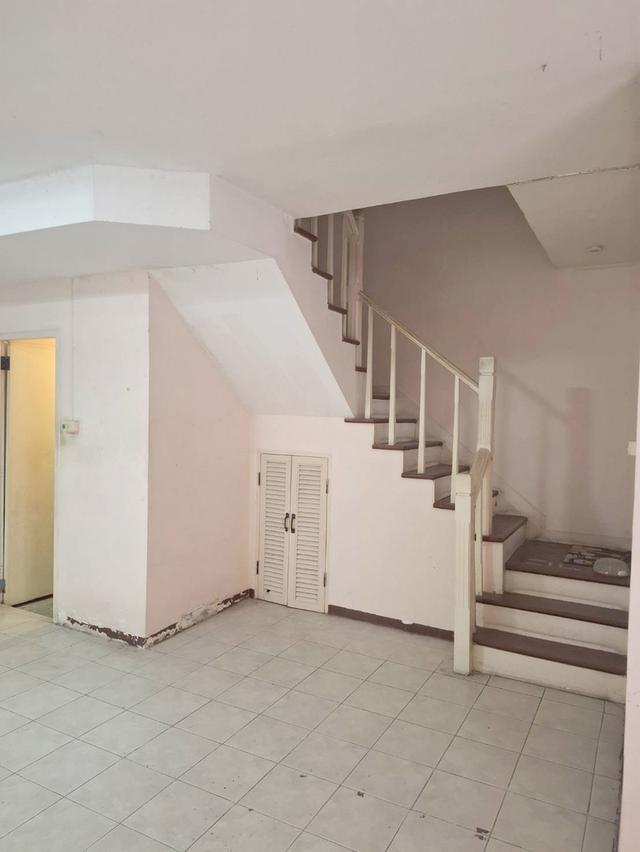 ให้เช่าบ้านเลี้ยงสัตว์ได้ ทาวเฮ้าส์ 2 ชั้น หมู่บ้านพฤกษาบี คลองสาม คลองหลวง ปทุมธานี ใกล้บิ๊กซีคลอง3,ดรีมเวิล์ด,ฟิวเจอร์ ขนาด 18 ตรว. 3นอน 2น้ำ 1 ครัว 6